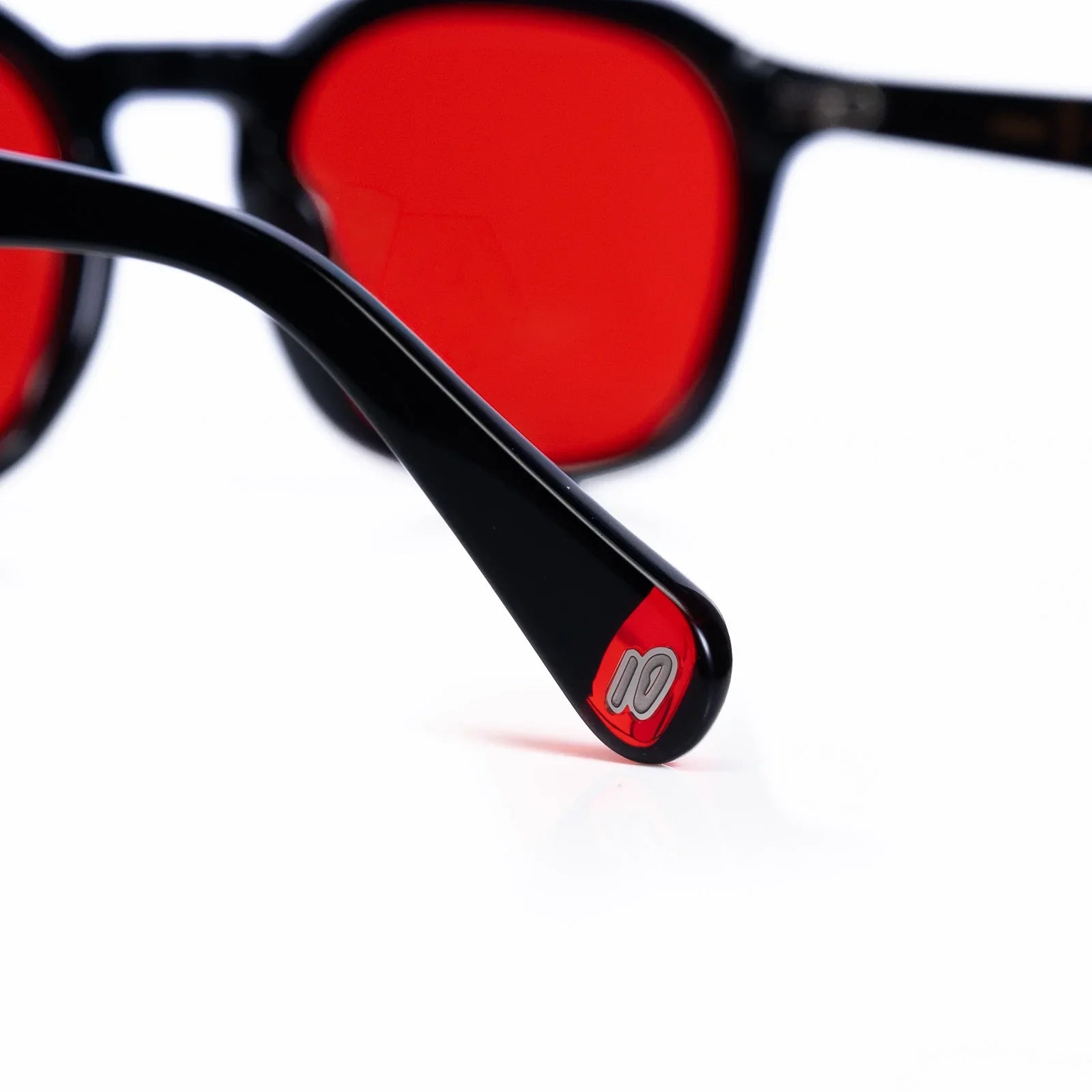 Las del Capi Black - Lente Rojo