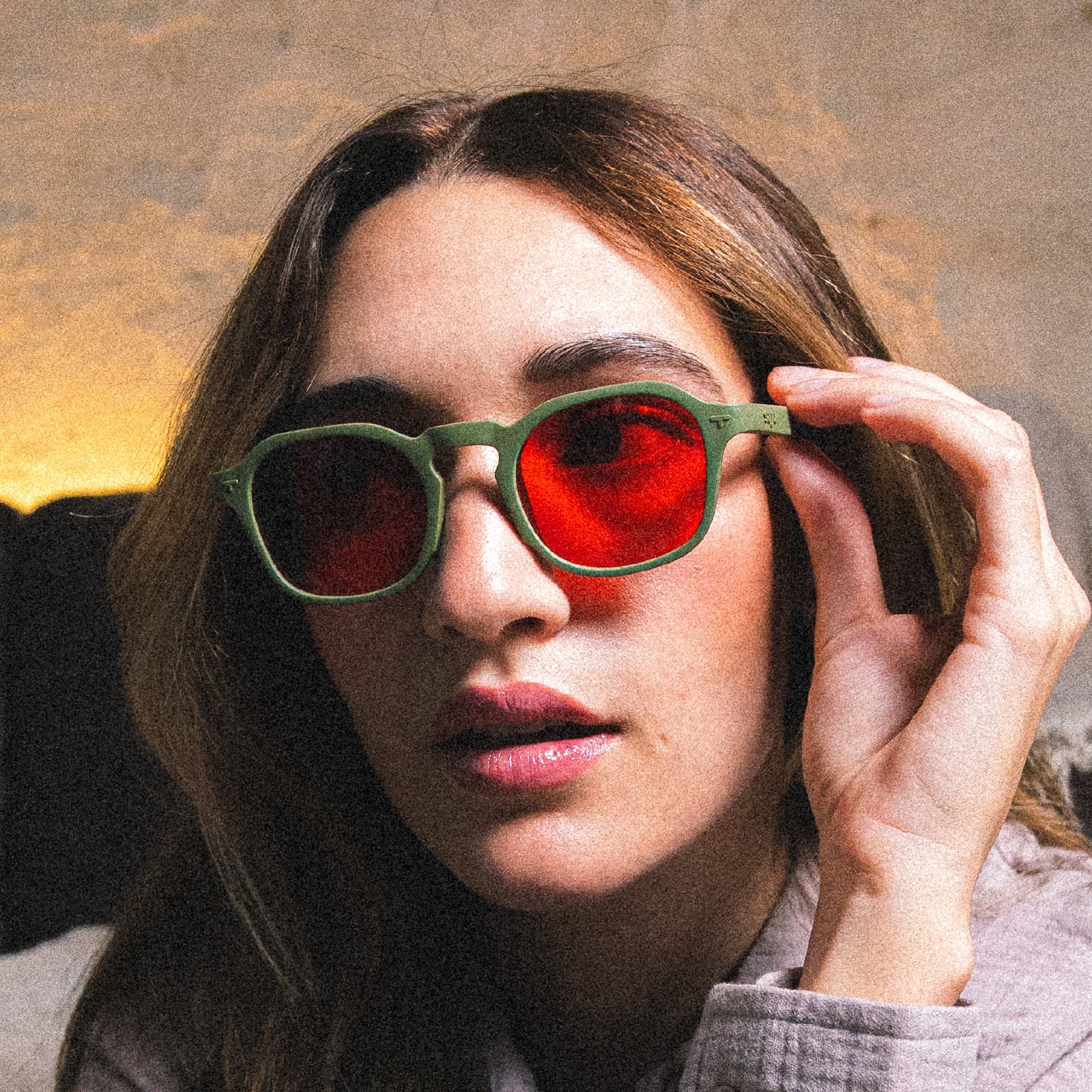 Lup Army Green - Lentes Rojos