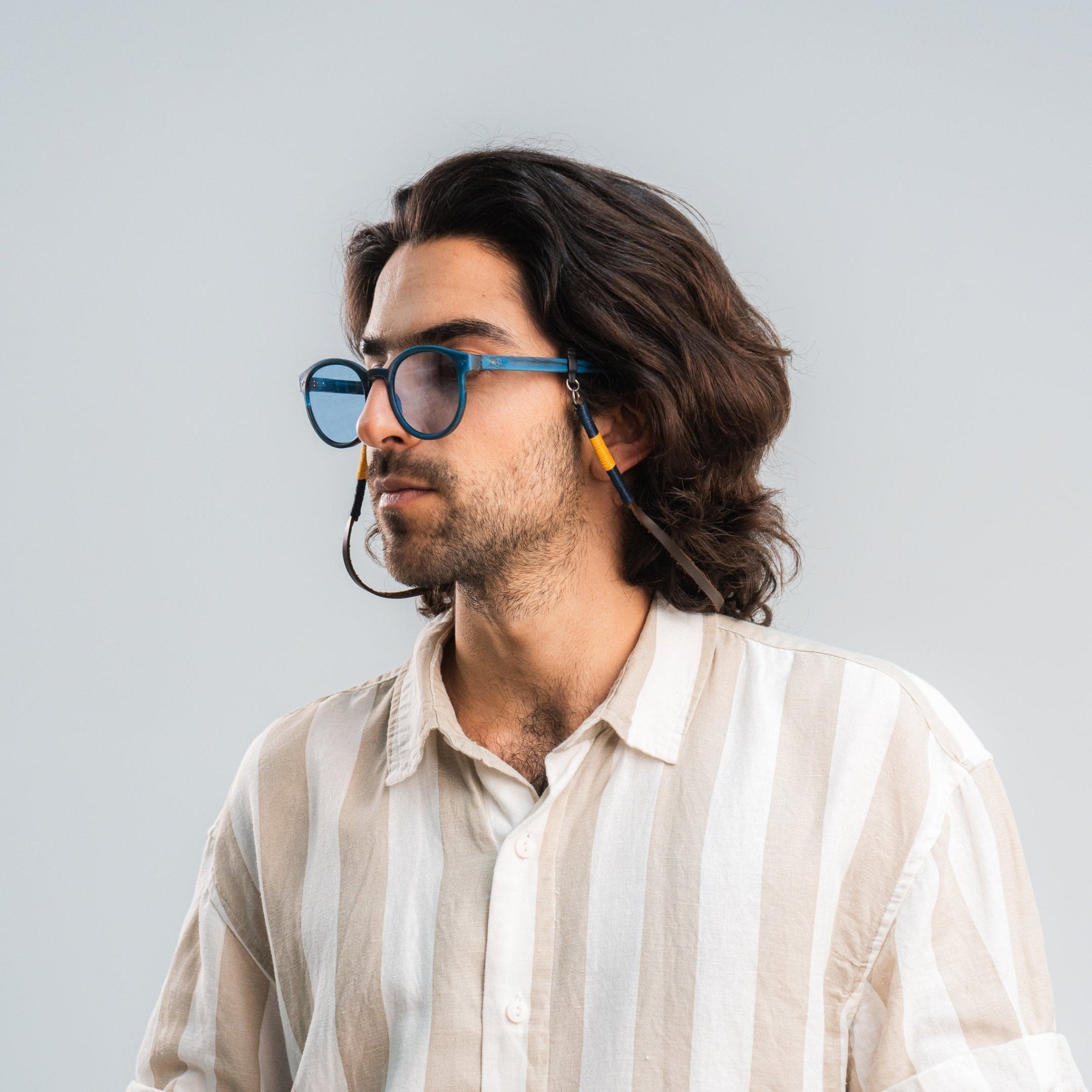 Cuelga Gafas Cuero Bordado - Sajú Colombia