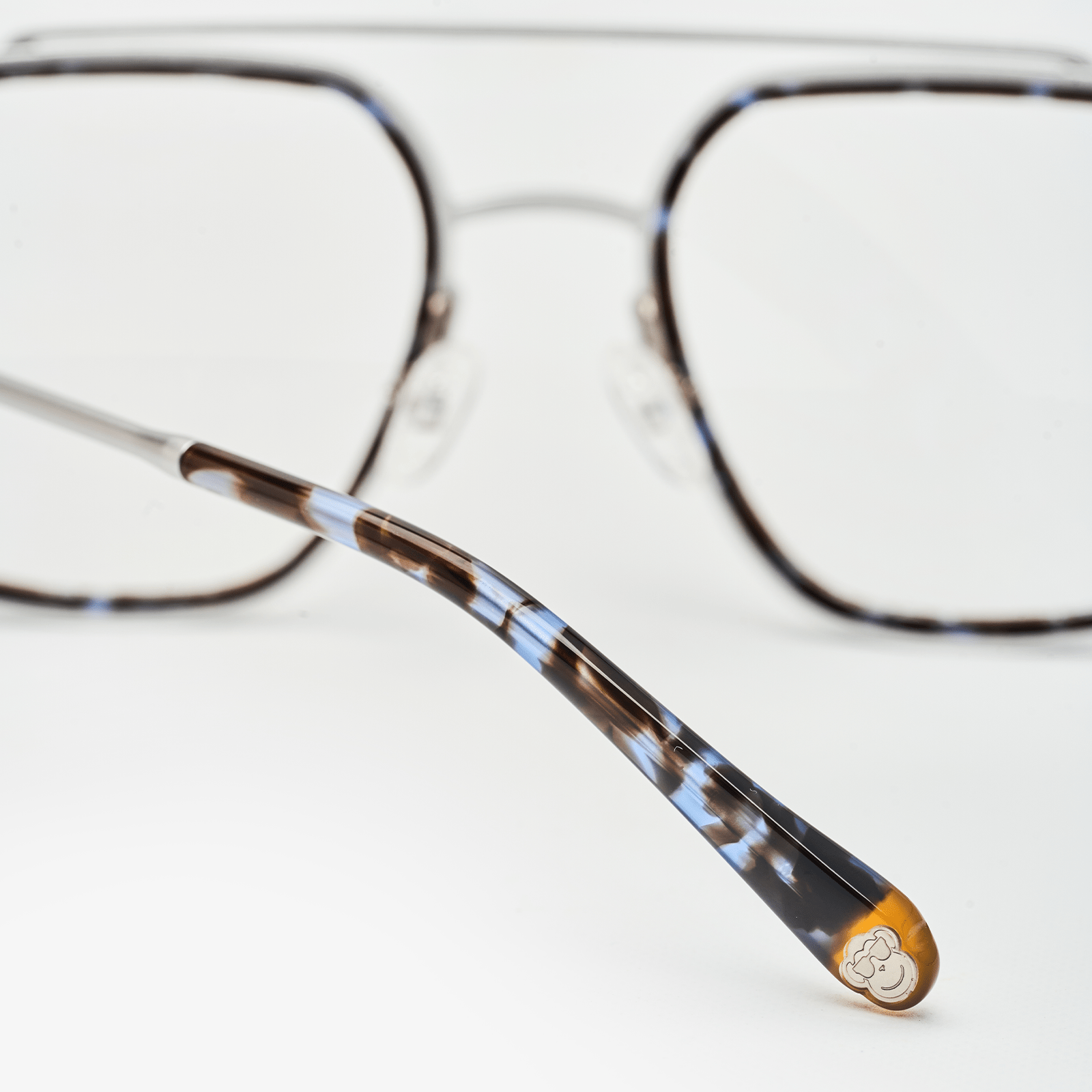 Poolside Frosted Silver Formuladas - Sajú Colombia