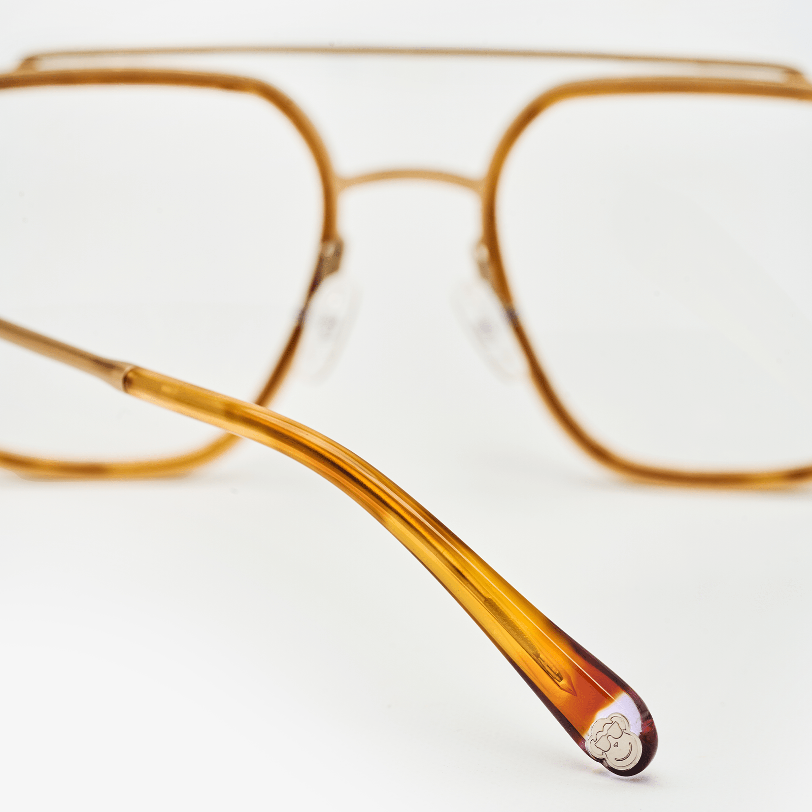 Poolside Golden Formuladas - Sajú Colombia