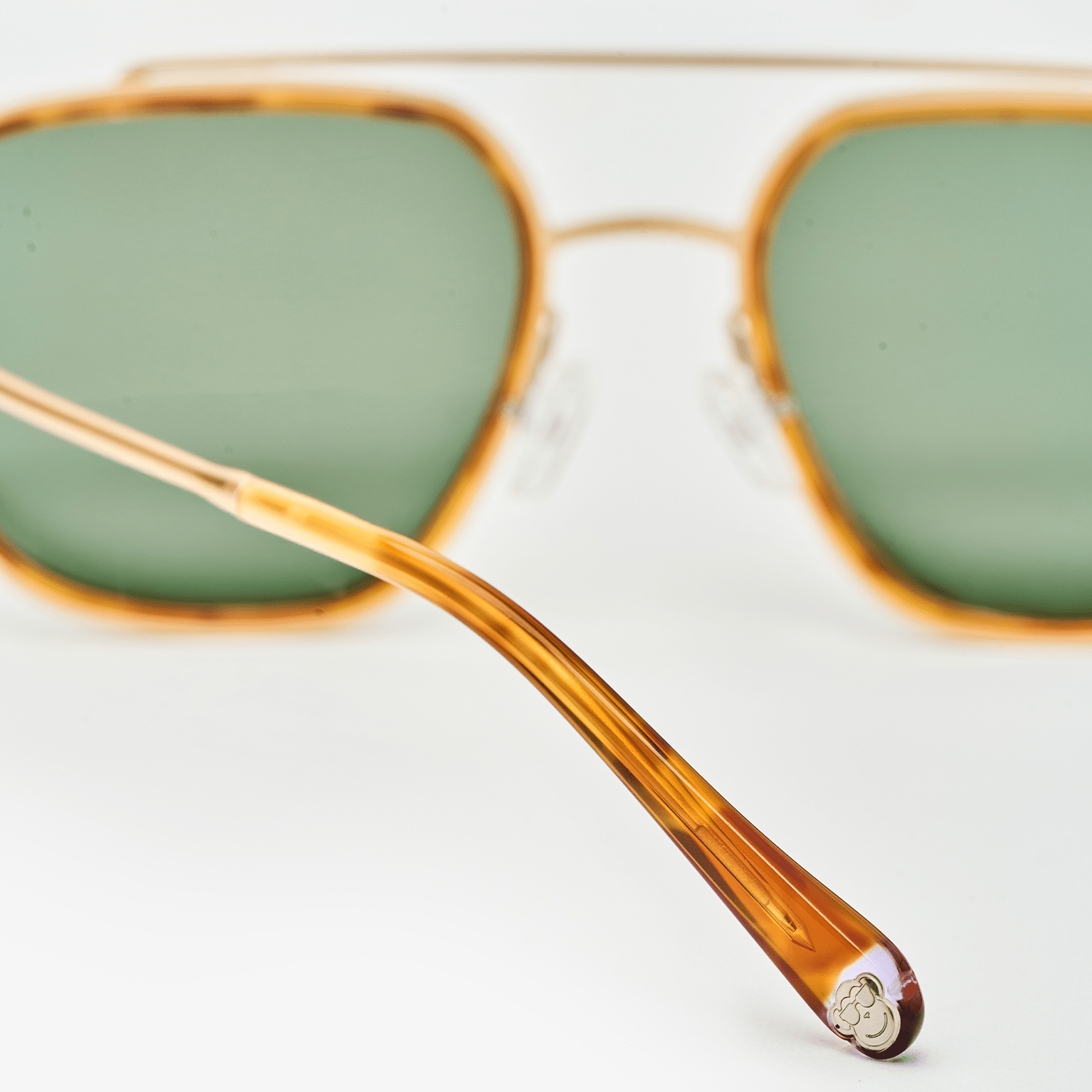 Poolside Golden - Sajú Colombia