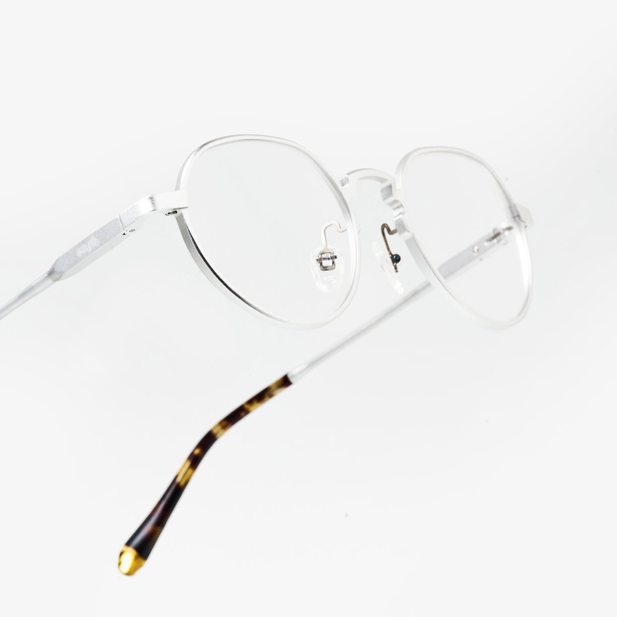 Resort Frosted Silver Formuladas - Sajú Colombia