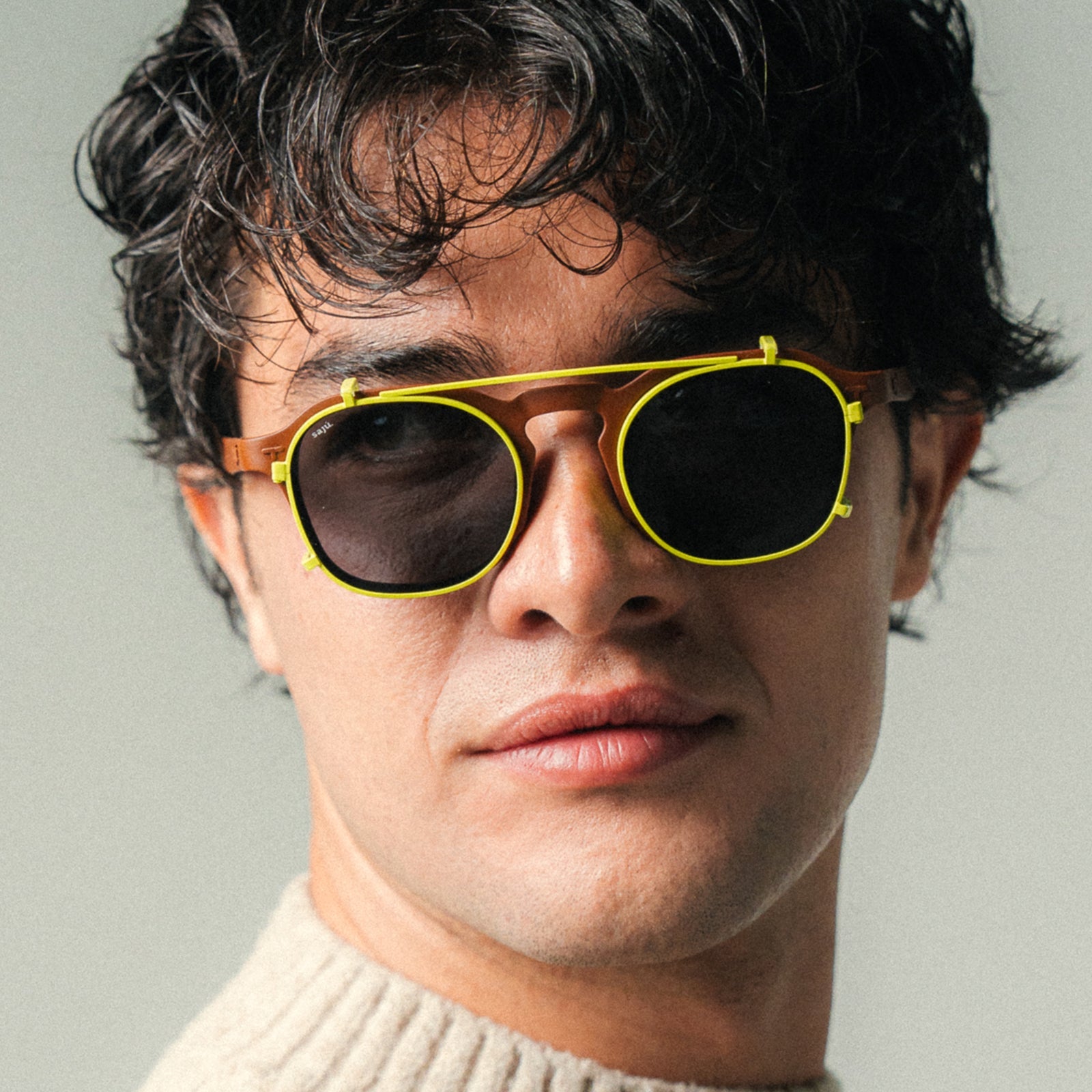 Clip-On - Lup Neon Yellow