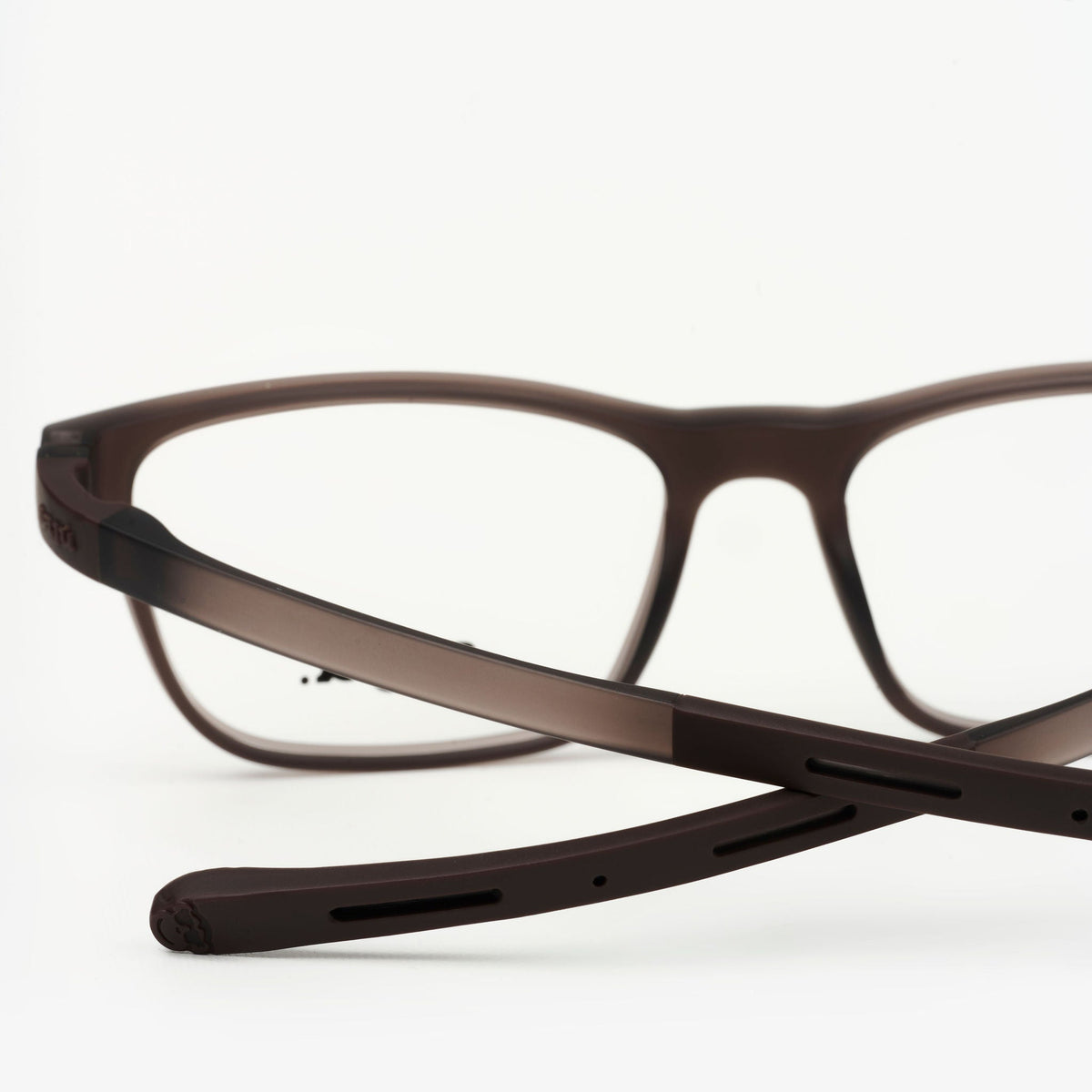 Páramo Mole Formuladas — montura rectangular ultraliviana de Sajú, lista para tu fórmula