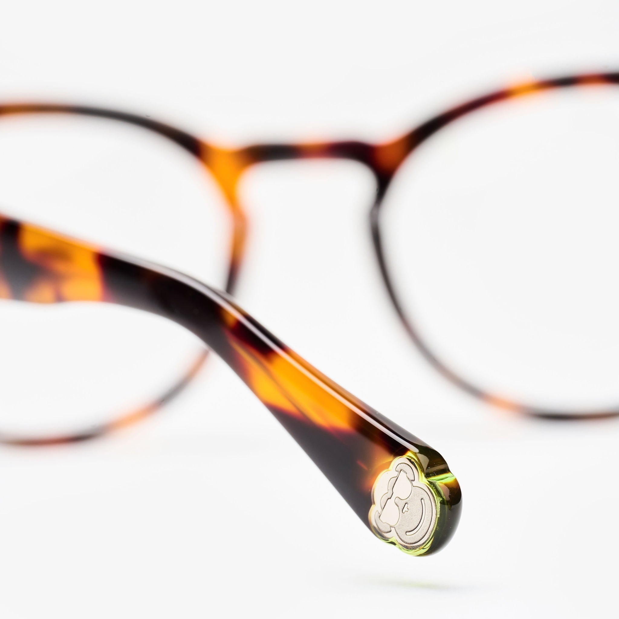 Mutvohrd Mid Brown Formuladas - Sajú Colombia